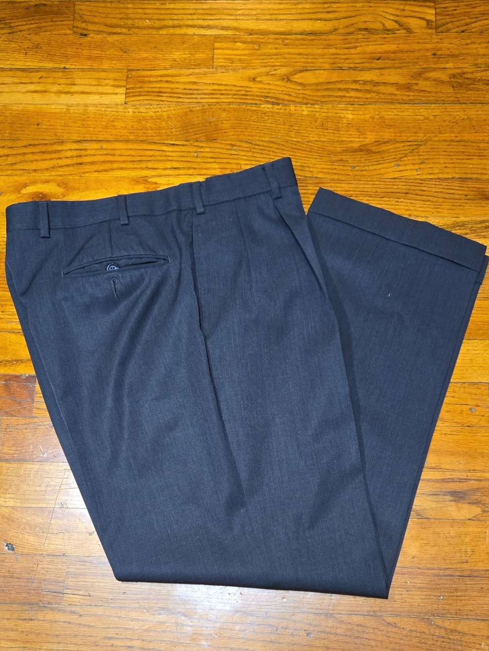 Brooks Brothers 35x30 Grey 100% Wool Pleated & Cuffed Dress Pants